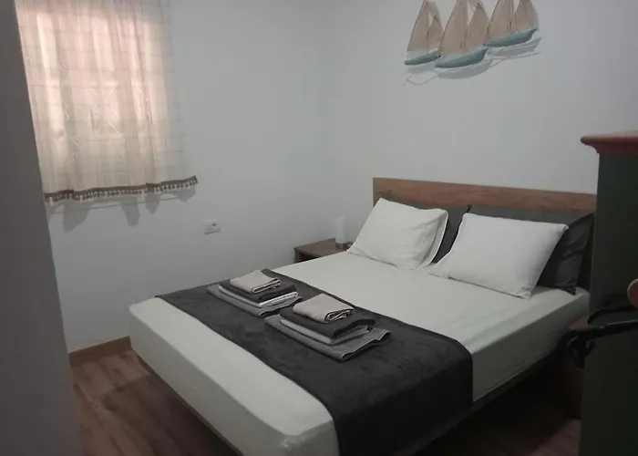 Beautiful Holiday Villa With Heated Private Pool, Los Cristianos