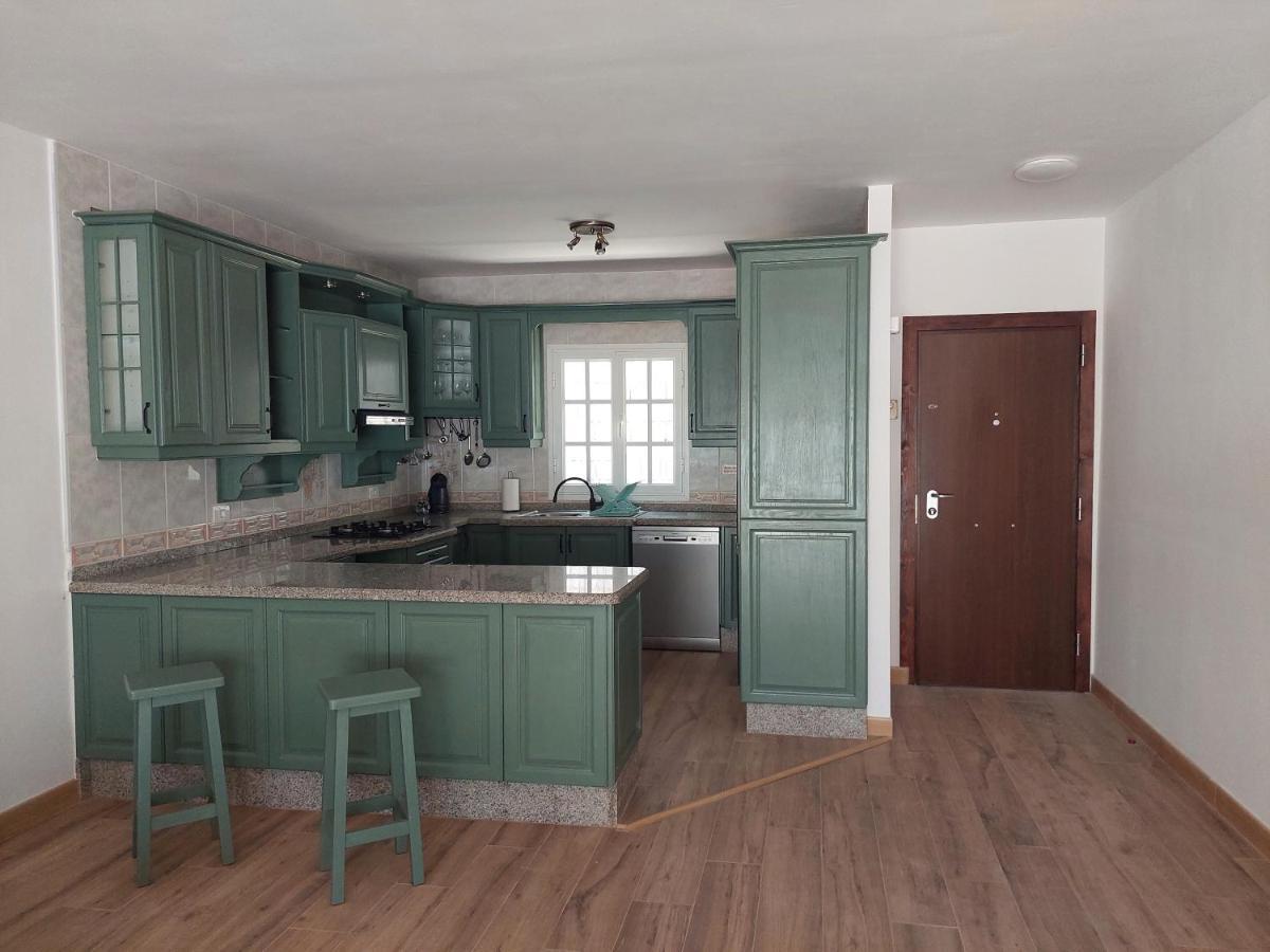 Beautiful With Heated Private Pool, Cristianos Holiday home *