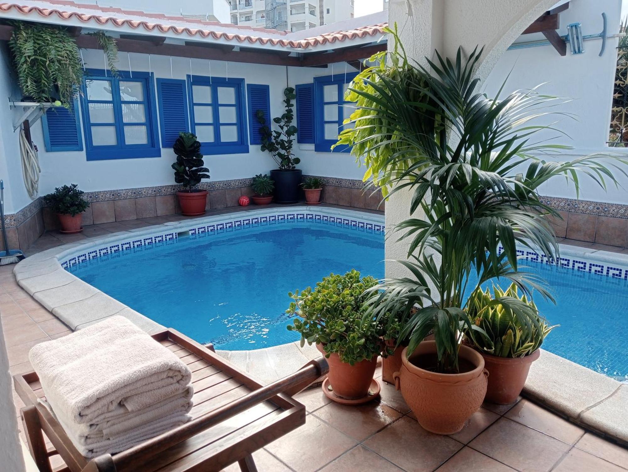 Holiday home Beautiful With Heated Private Pool, Cristianos *